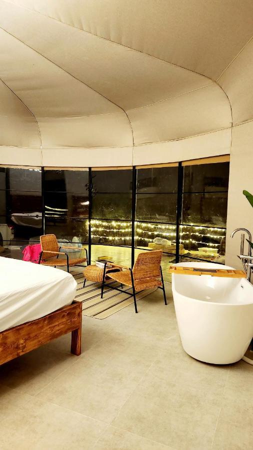 Starry Domes Desert Camp Badīyah 외부 사진